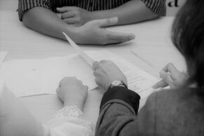 Réaliser un accord concerté sur la pénibilité et l'égalité au travail van tay media tffn3bylc5s unsplash