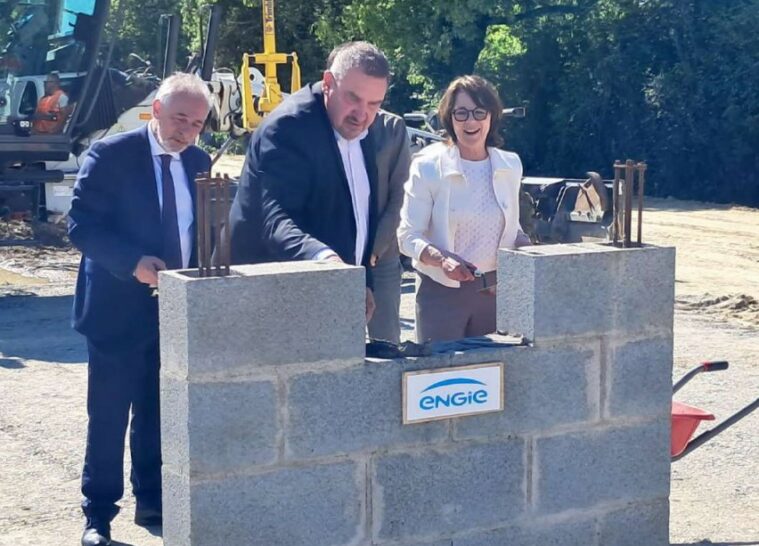 Pose de la première pierre de la future station de biogaz à Carquefou.